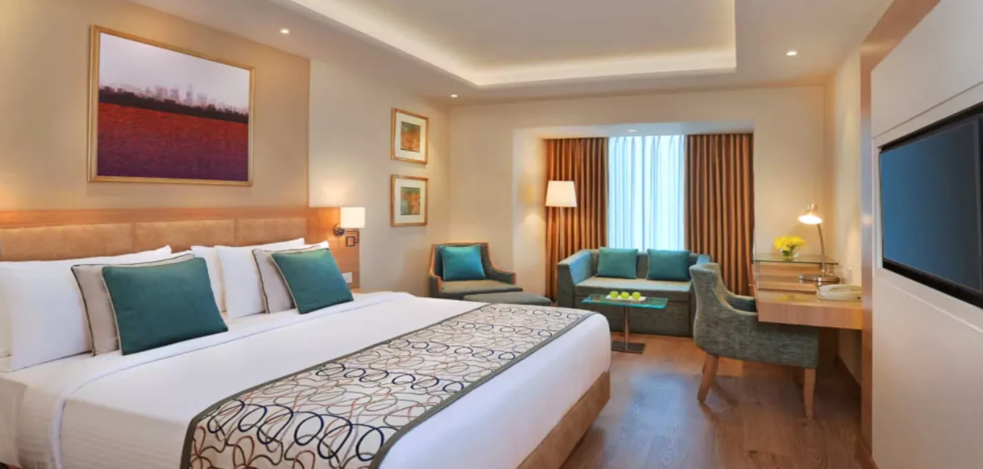 Golden Sarovar Portico